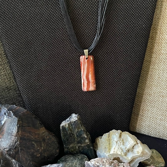 Carnelian Agate Pendant 1 1/2x3/4”. Natural Stone. Makes for a beautiful gift. - Picture 6 of 10